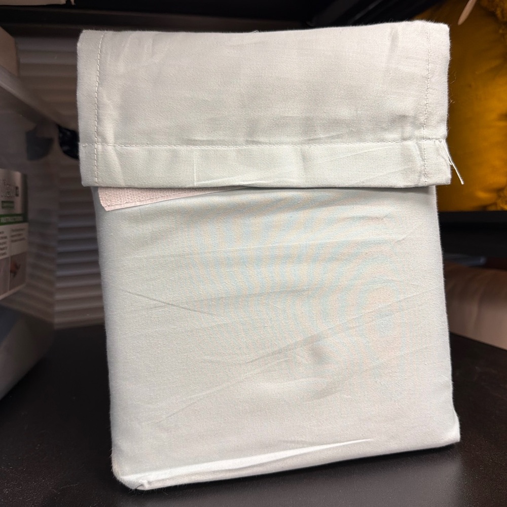 NWT KING THRESHOLD SHEET SET